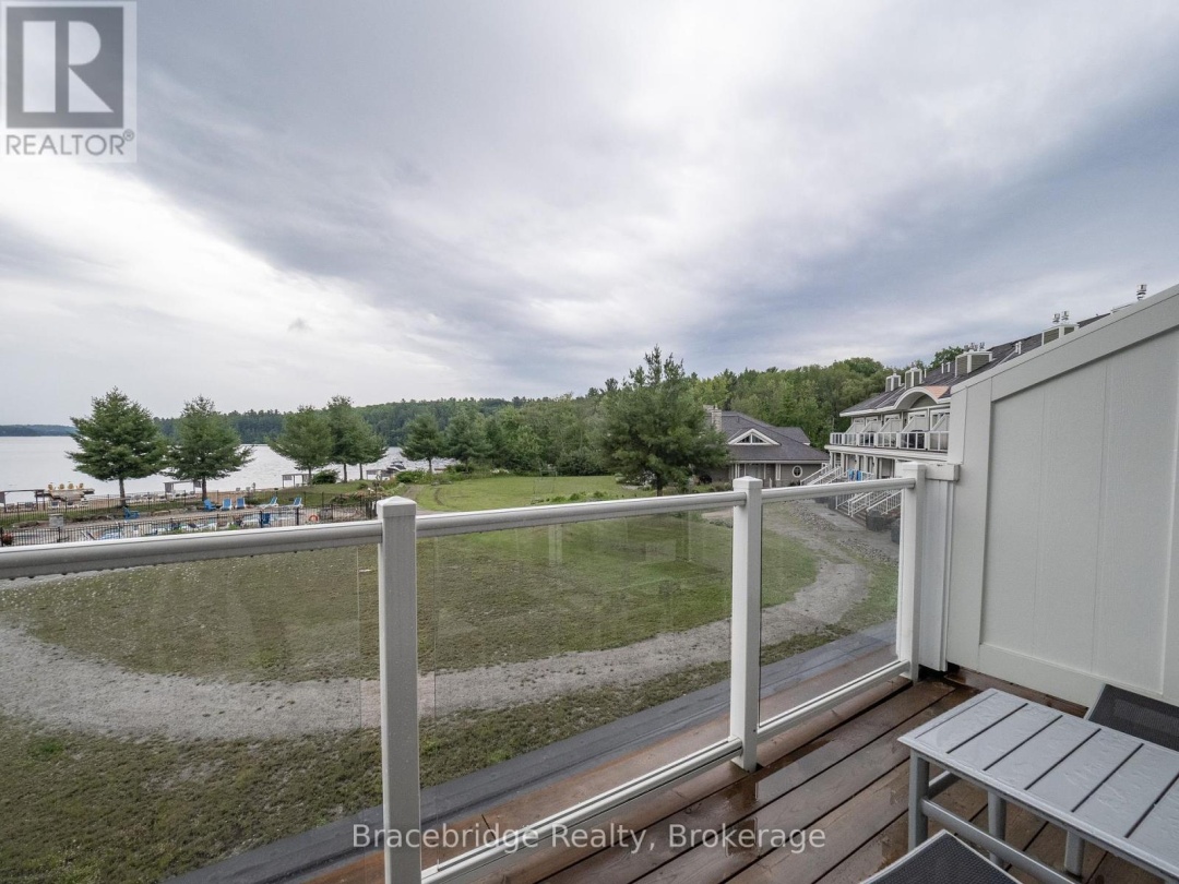 Bhv B203 1869 Muskoka Rd 118 Highway W, 