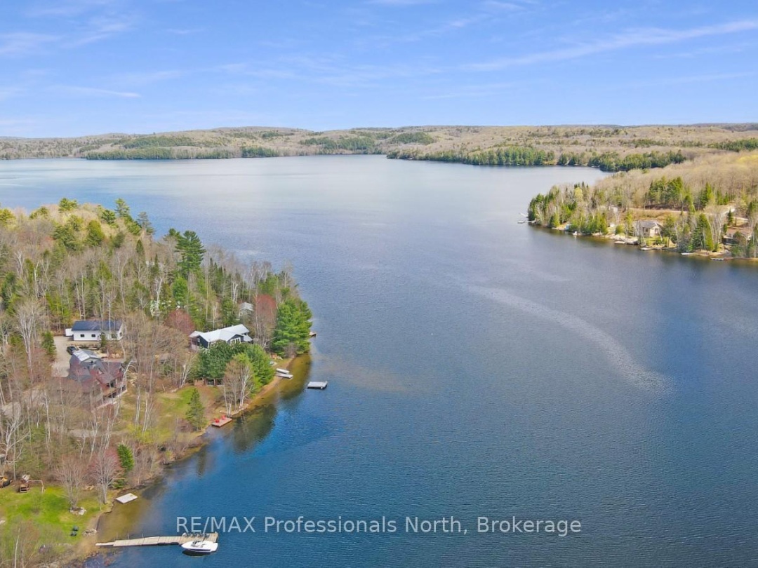 1017 Dunn Road, Haliburton Lake