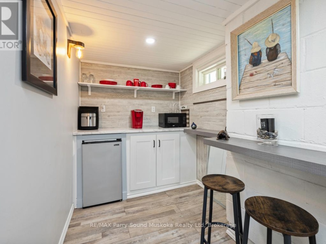 18 KARHU LANE, 