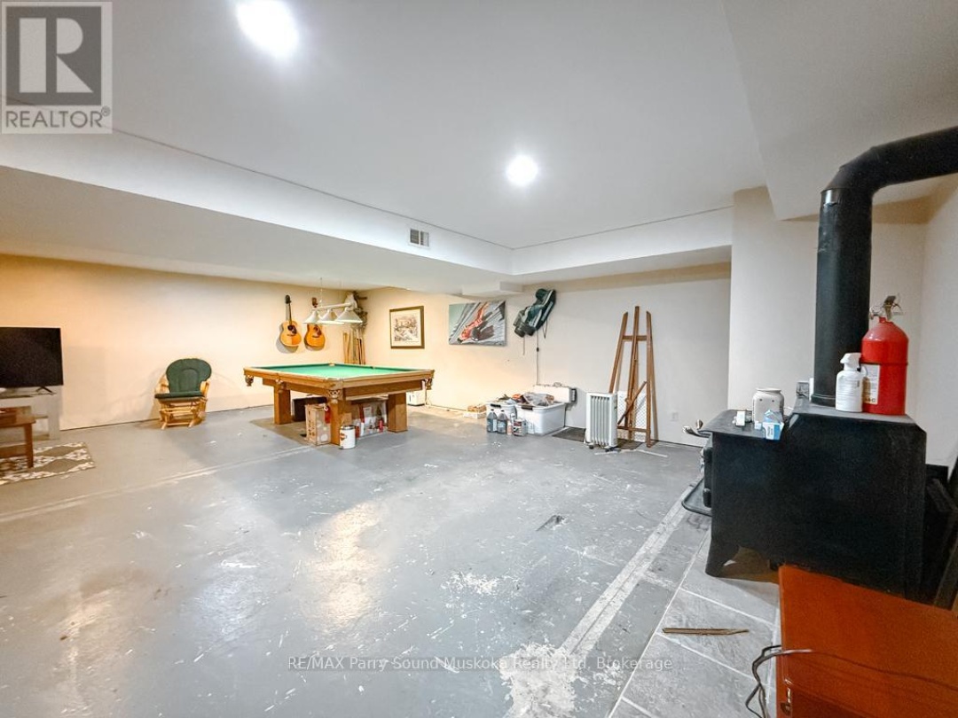 1862 DIVISION ROAD W, 