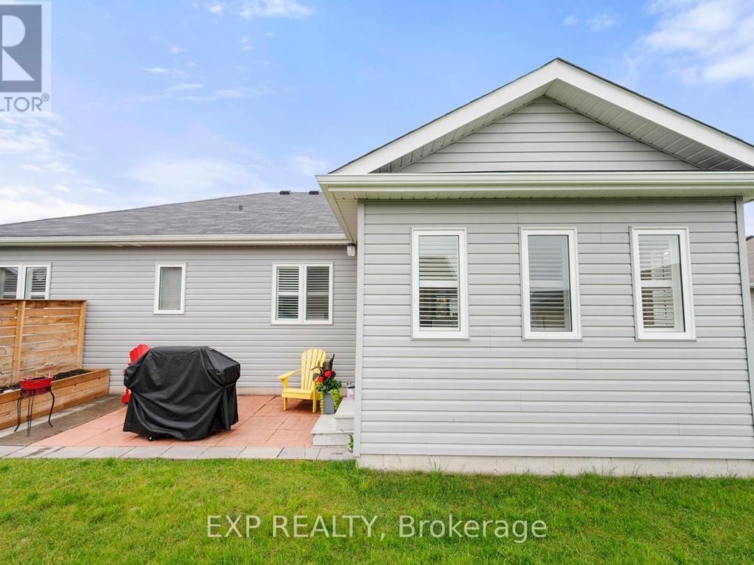 10 SINCLAIR CRESCENT, 