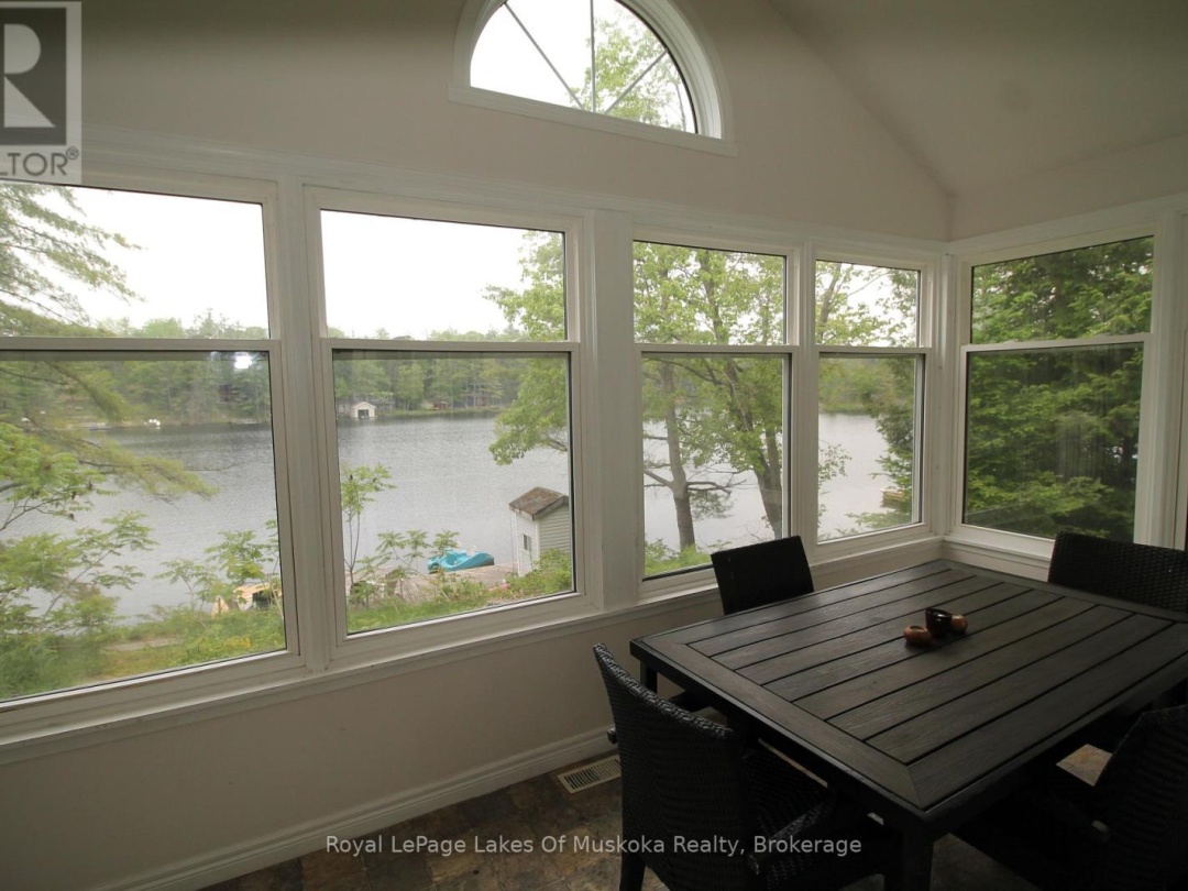 49 Pinetree Road, Loon Lake