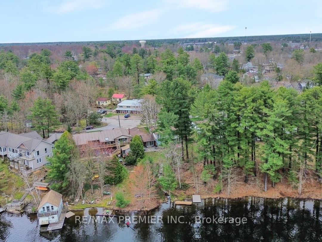 570 Phillip Street E, Gull Lake