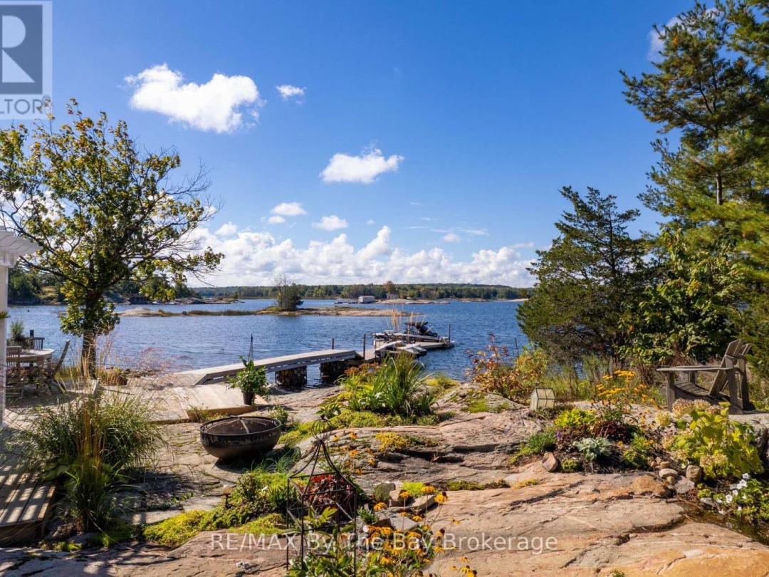 4476 ISLAND 1040/LITTLE BEAUSOLEIL ISLAND, 