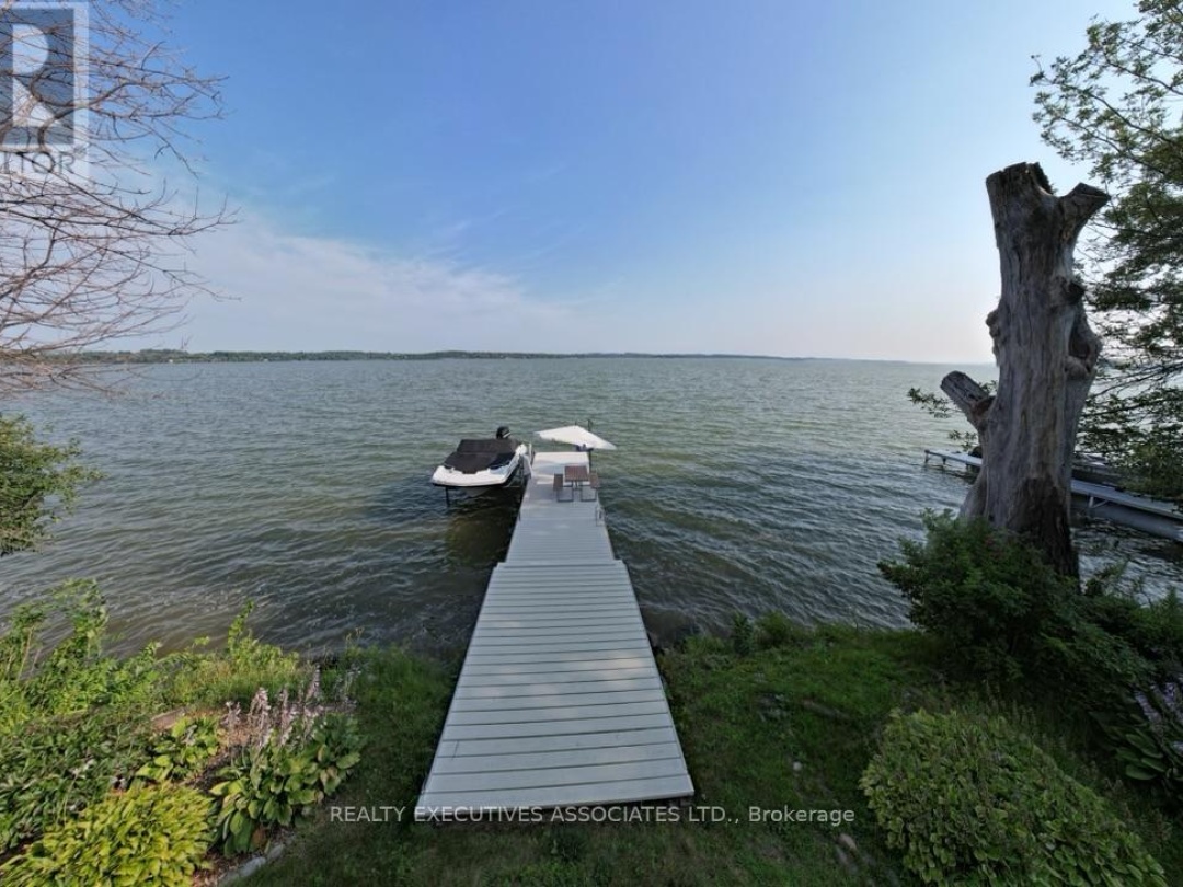 22 Lakeview Boulevard, Lake Scugog