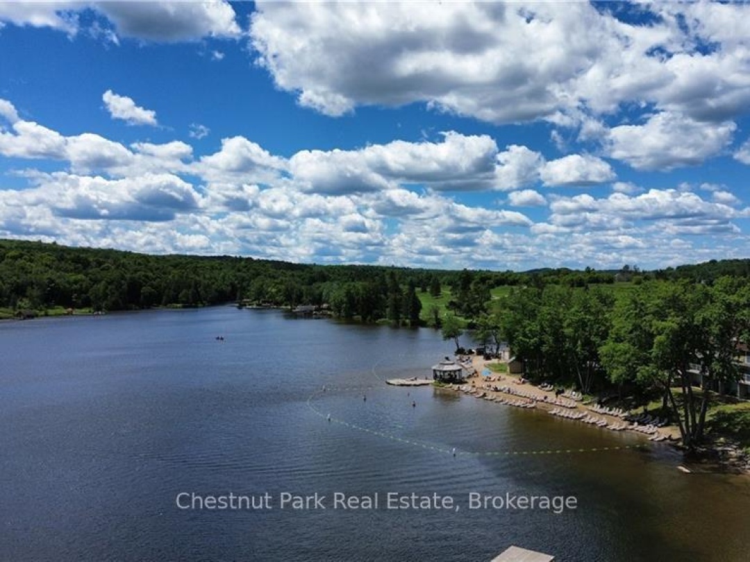 316 25 Pen Lake Point Road, Peninsula Lake