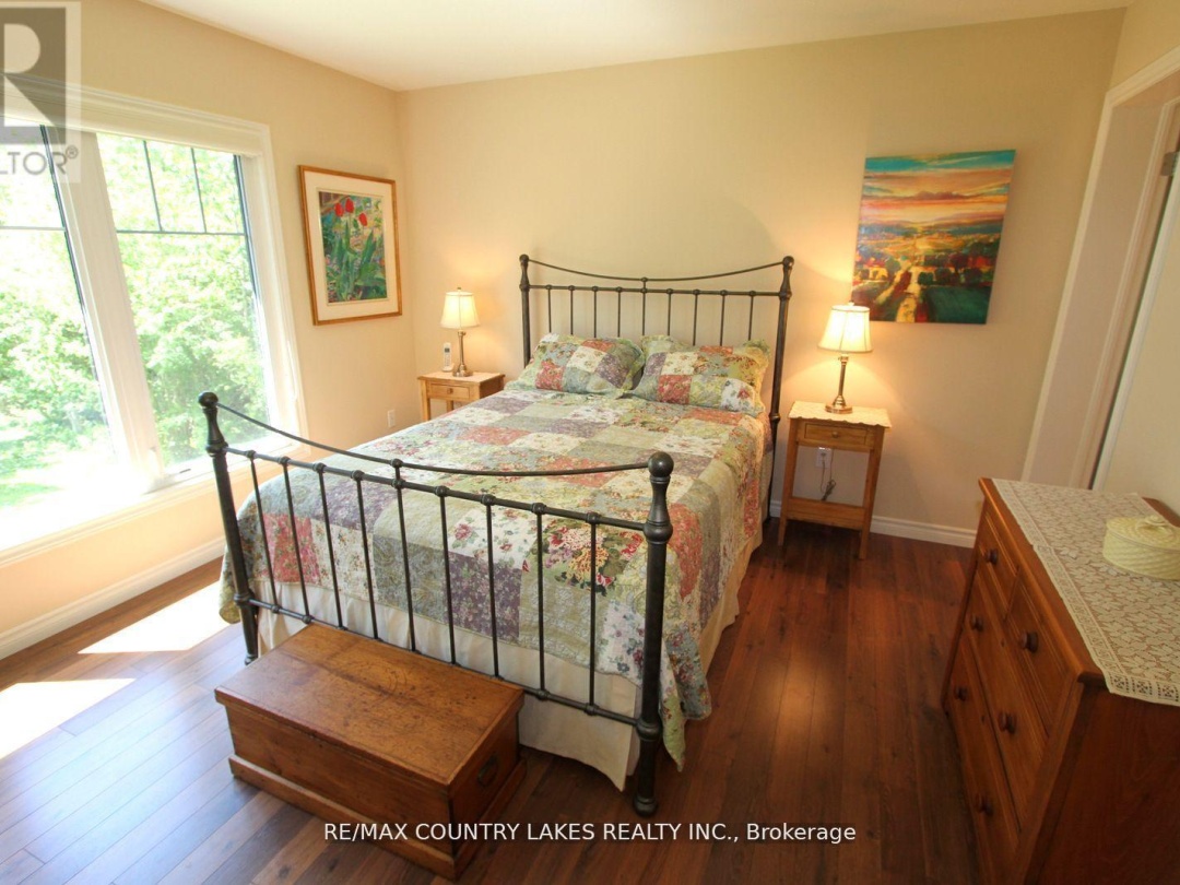 275 MCGUIRE BEACH ROAD, Canal Lake