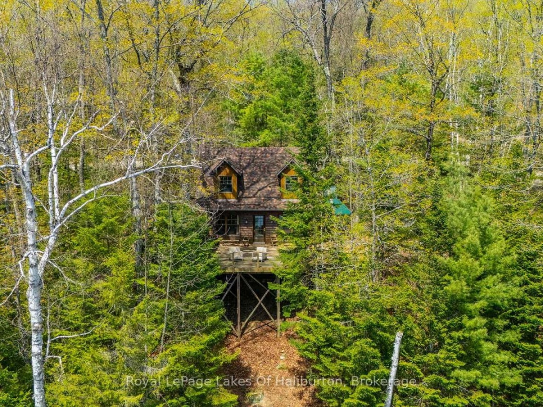 1248 Portage Road, Portage Lake