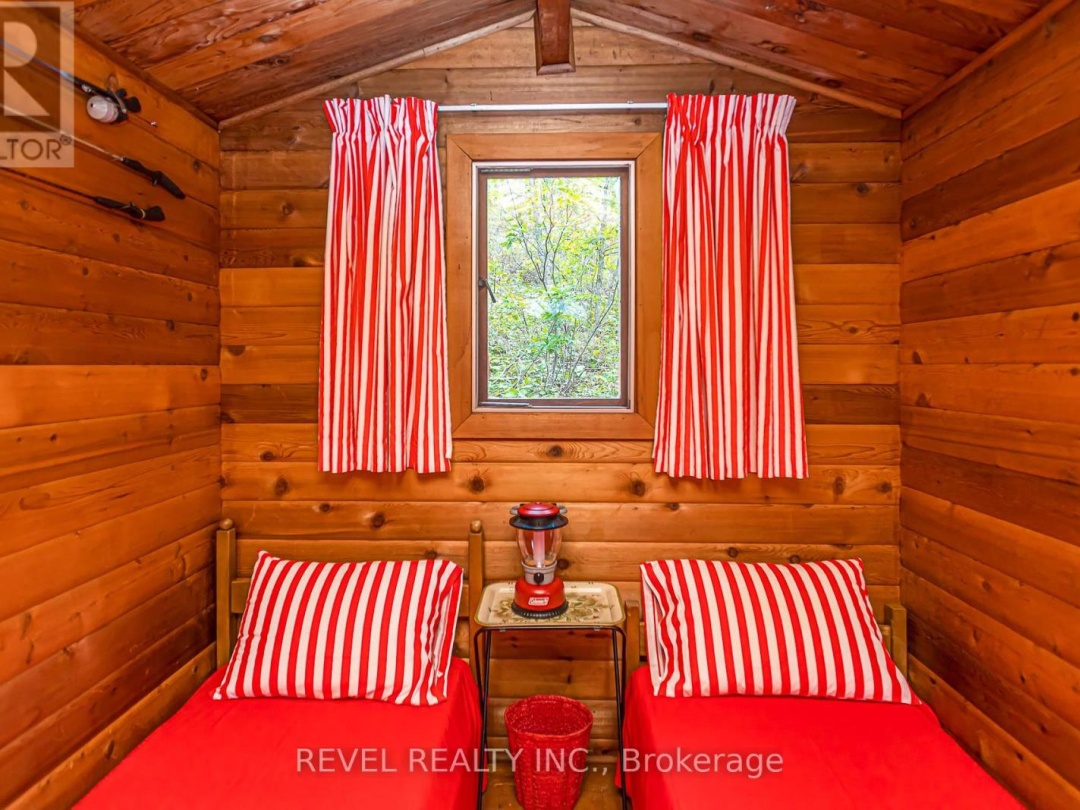 744 10 BAXTER ISLAND, 