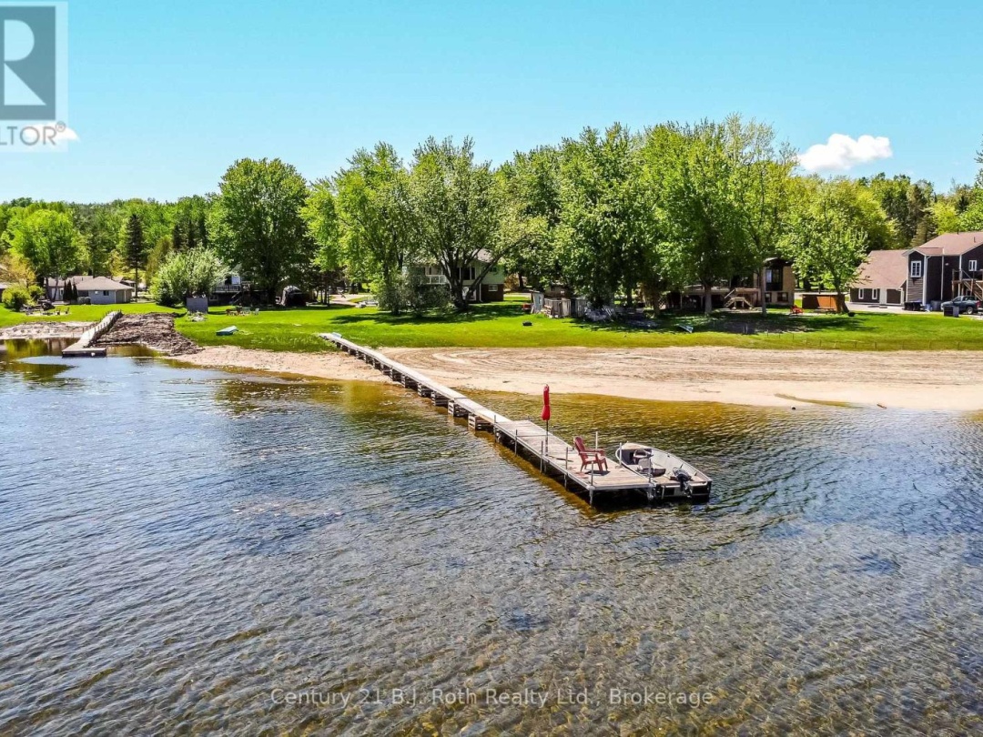 95 Maskinonge Road, Georgian Bay