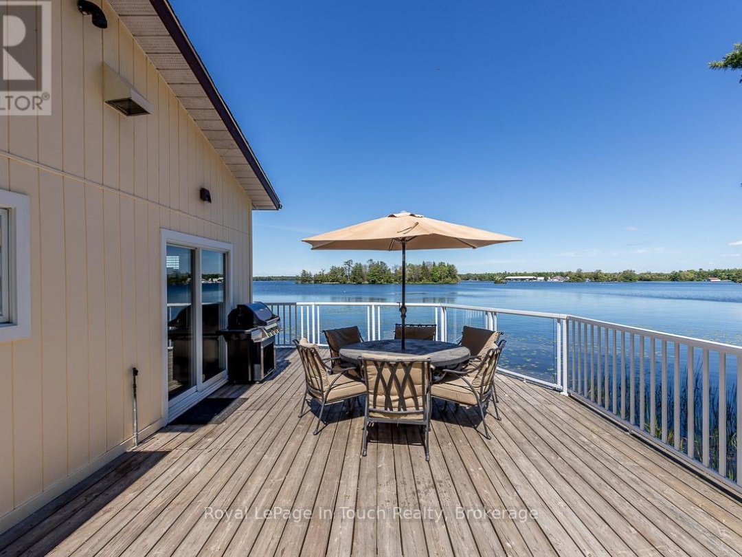 36 Yellowhead Island, Gloucester Pool
