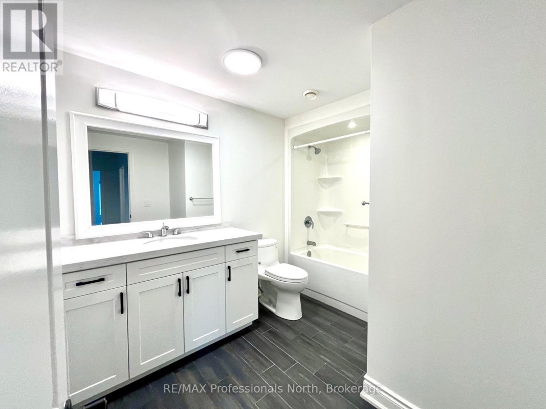 204 - 4 LAKE AVENUE, 