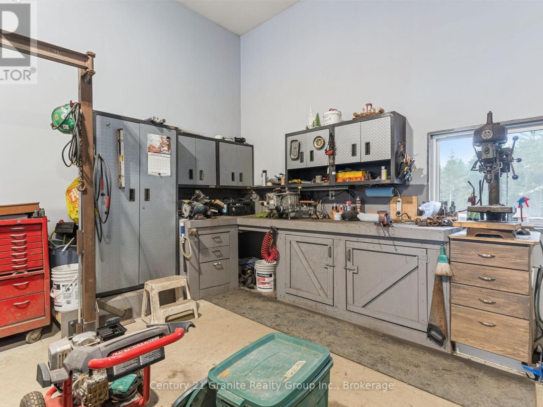 460 BOBCAYGEON ROAD, 