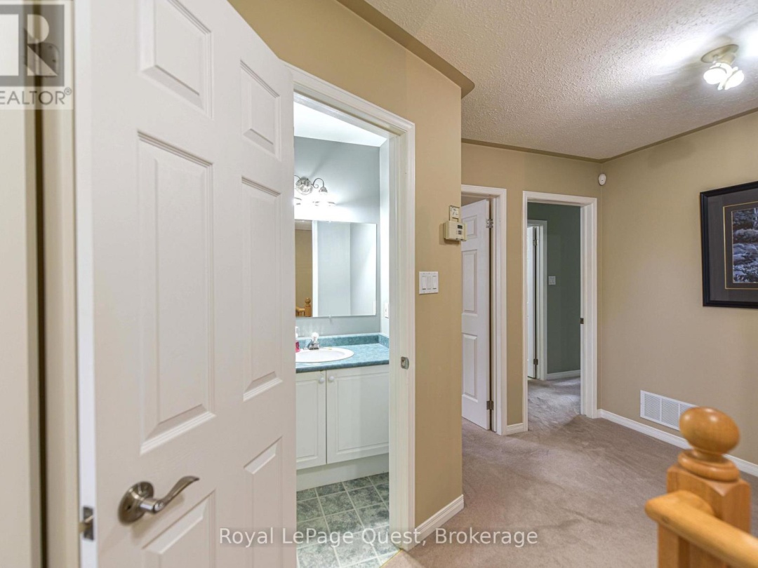 62 VANESSA DRIVE, 