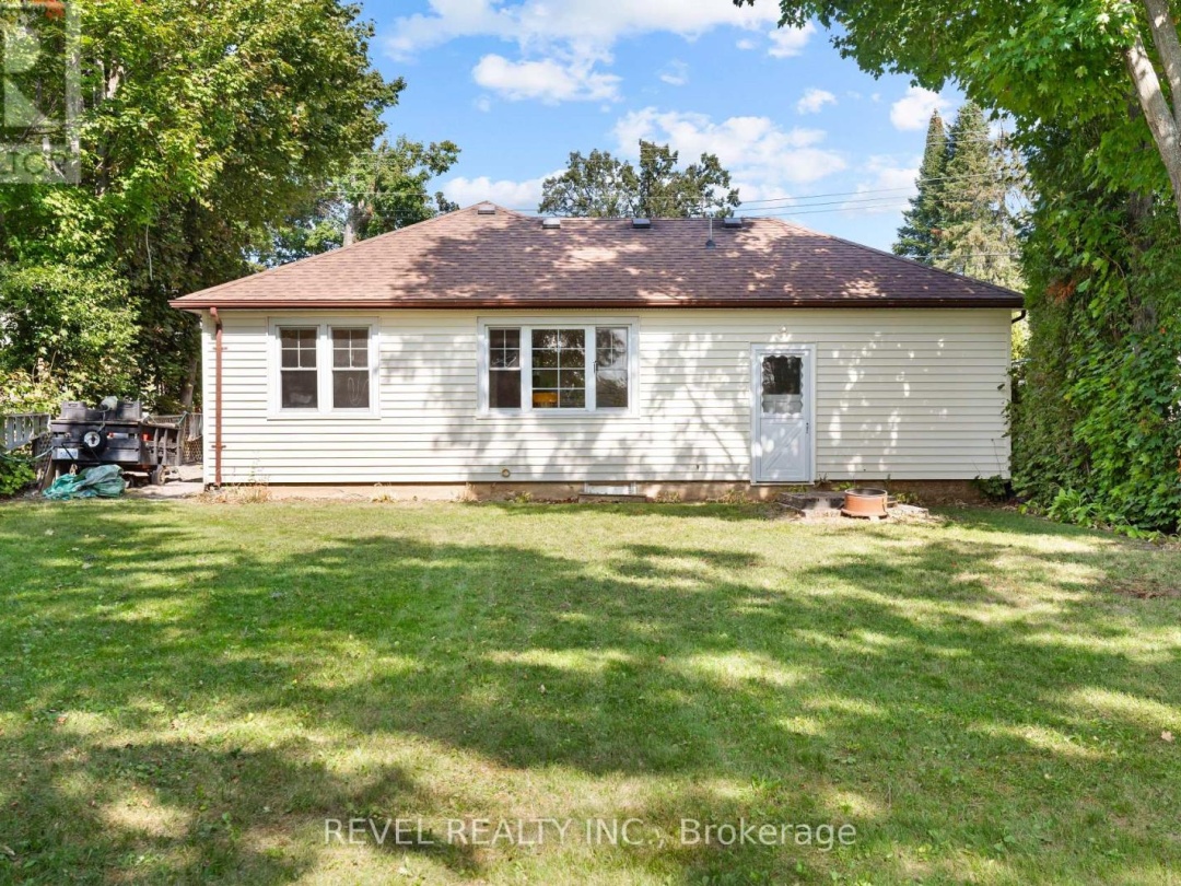 72 KING STREET W, 