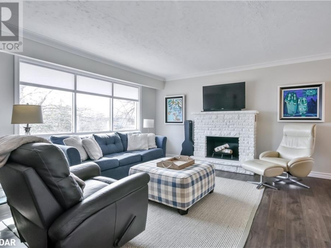 644 Mississaga Street W, Orillia