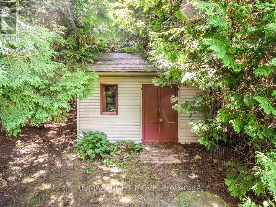7 BLACKCOMB DRIVE, 