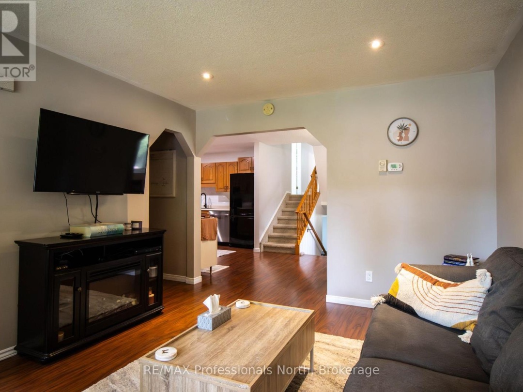 36 B SPENCER STREET, 