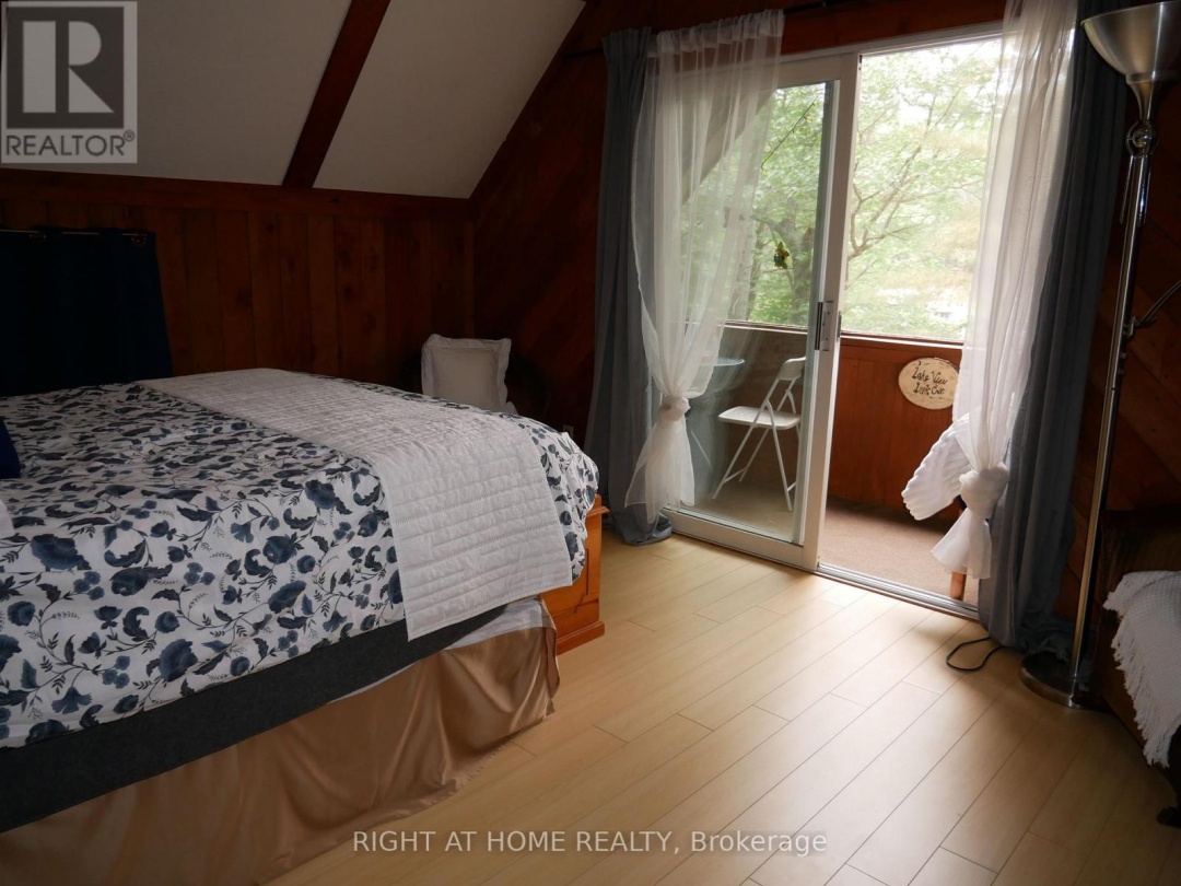 1130 TOWERING OAKS TRAIL W, 
