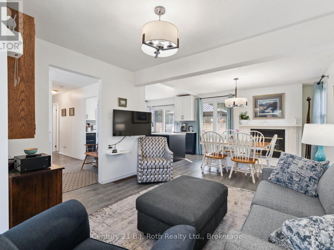 8 AGNES STREET, 