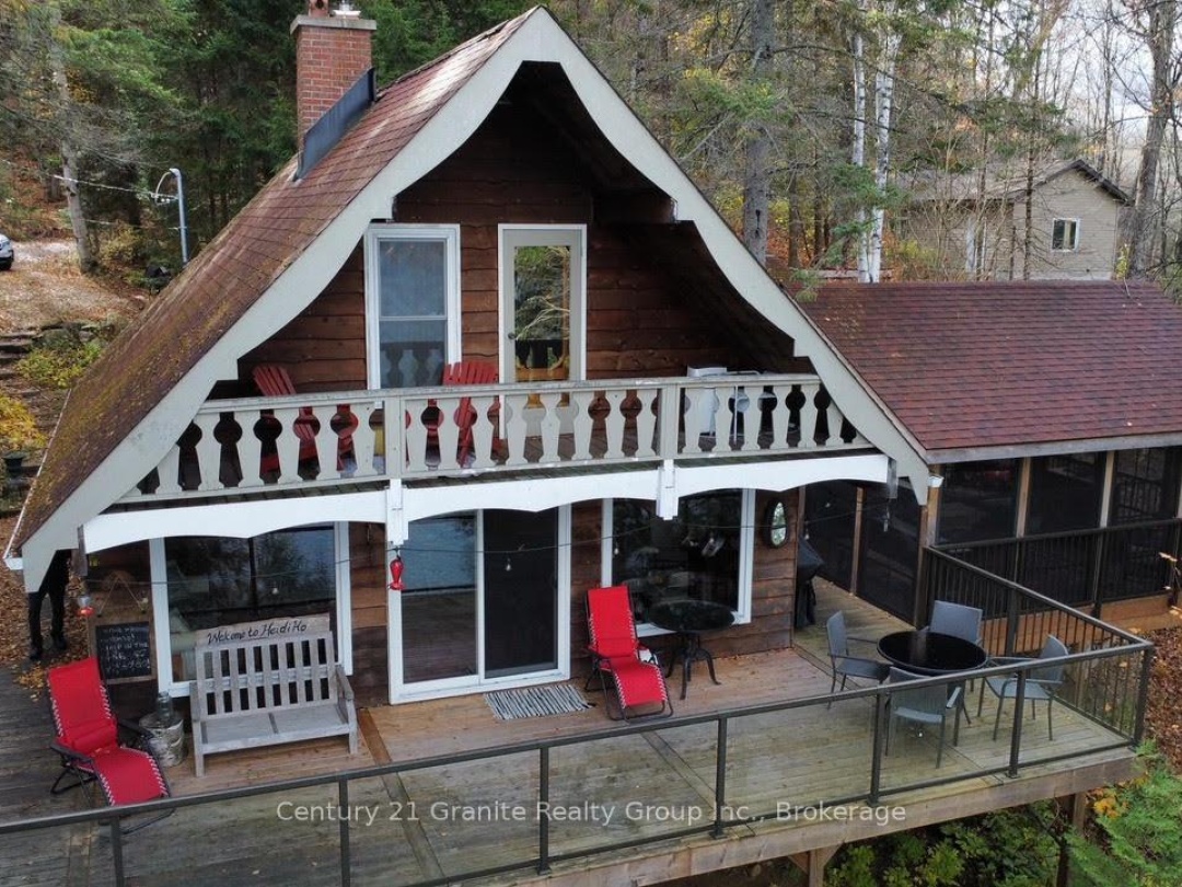 1038 BROKEN PADDLE ROAD, 