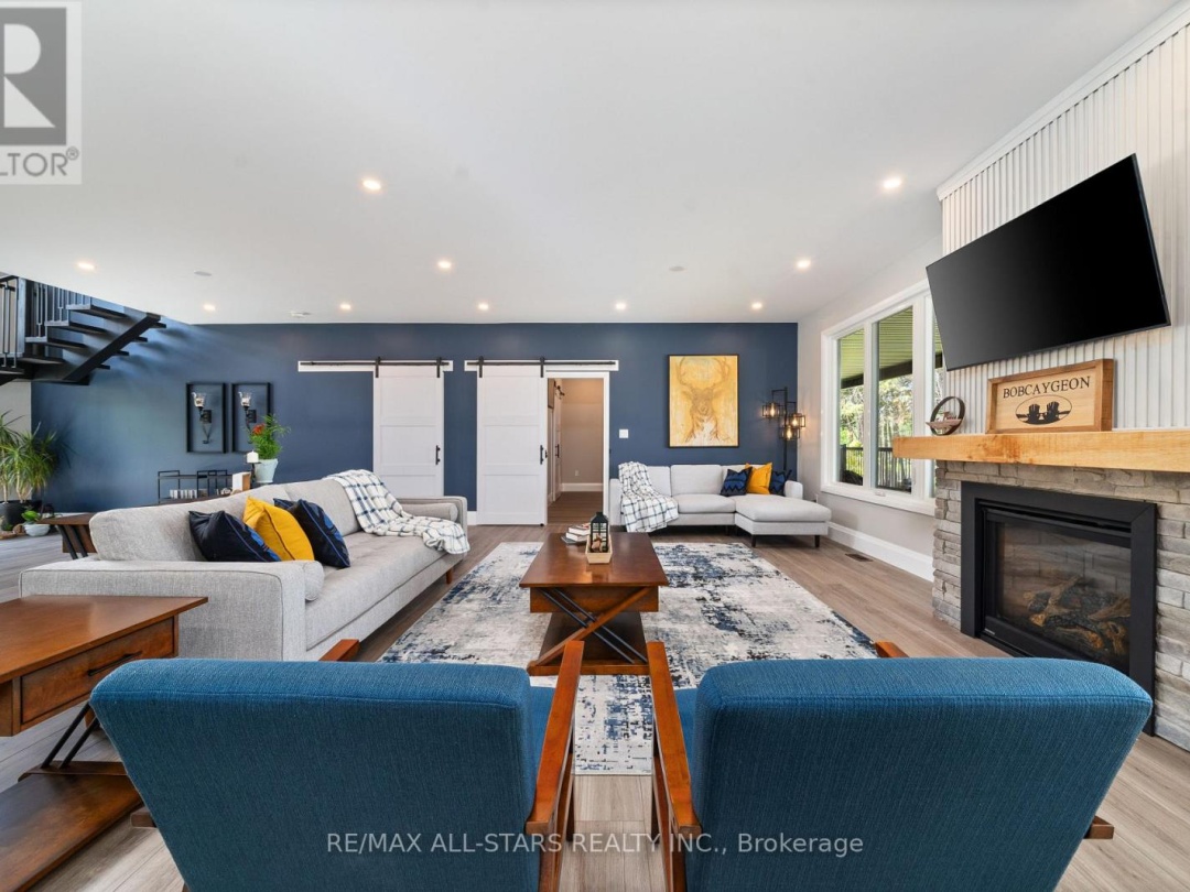 15 BERRY LANE, 