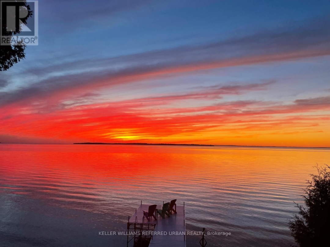 210 Morrison Avenue, Lake Simcoe
