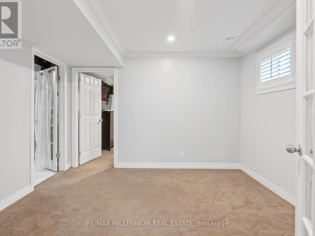 39 TOBOGGAN HILL DRIVE, 