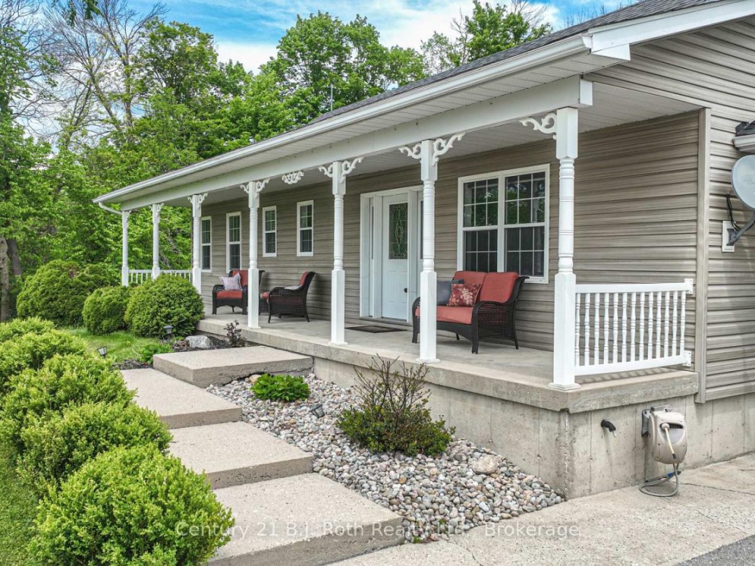 3516 Kirkfield Road, Dalrymple Lake