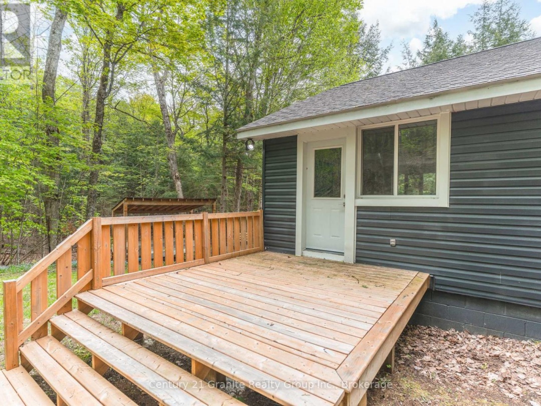 7032 COUNTY ROAD 121, 