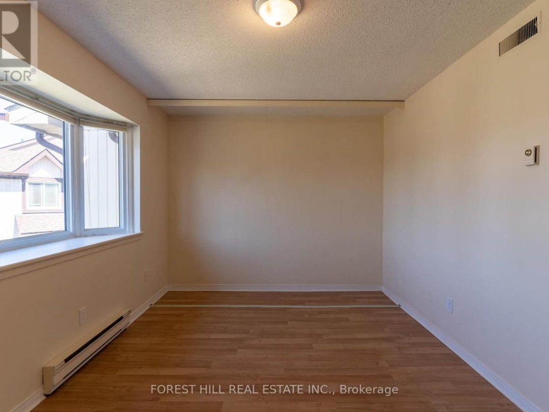 21 - 21 LAGUNA PARKWAY, Lake Simcoe