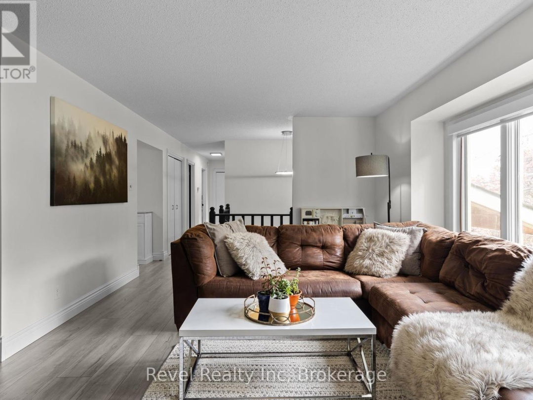 35 MACKLAIM DRIVE, 