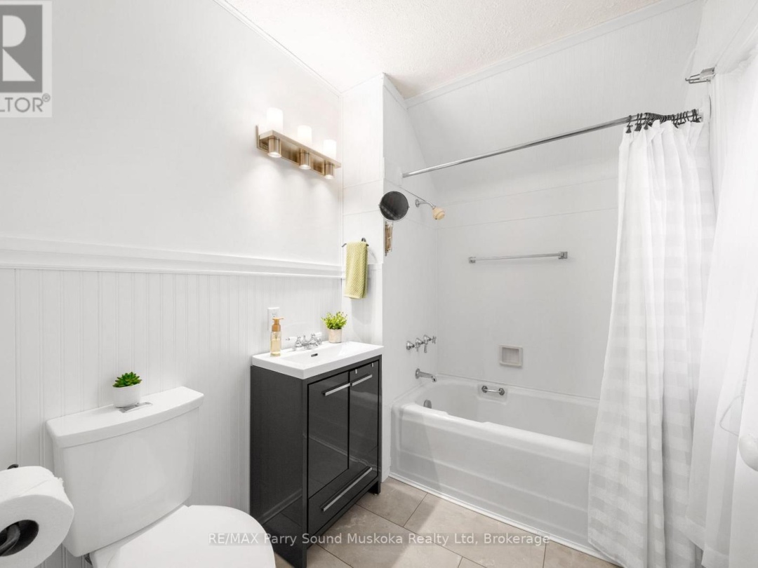 17 WAUBEEK STREET, 