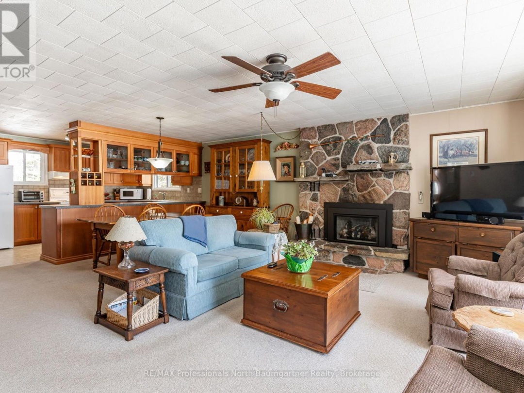 6258 Haliburton Lake Road, Haliburton Lake
