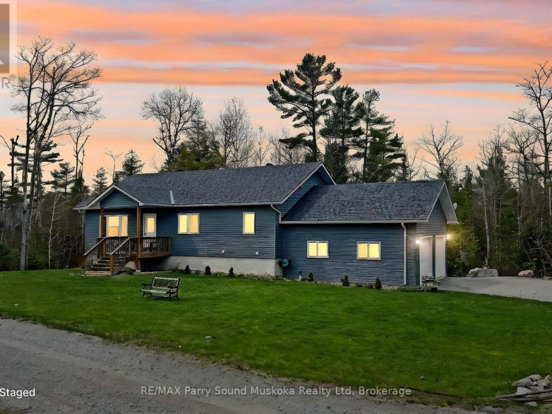 52 Meadows Avenue, Tay