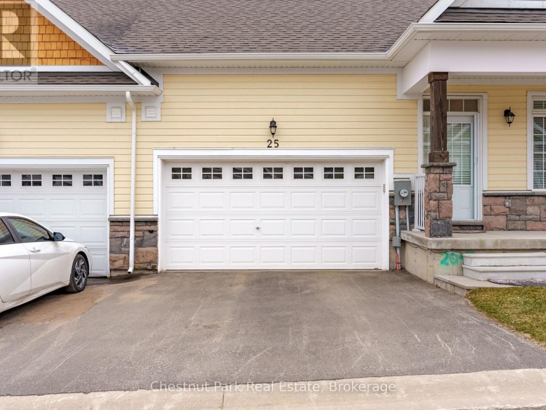 25 Durham Road, Muskoka River