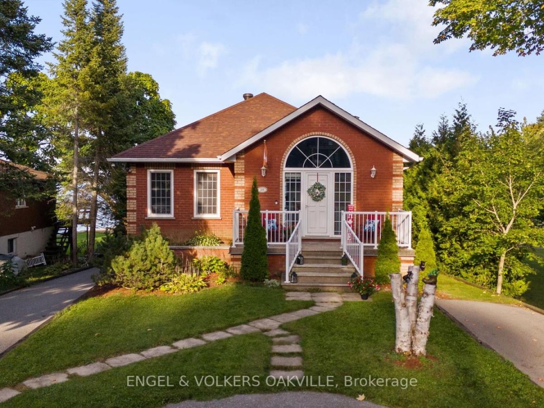 216 ROBINS POINT ROAD, 
