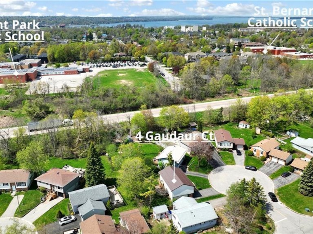 4 Gaudaur Court, Orillia