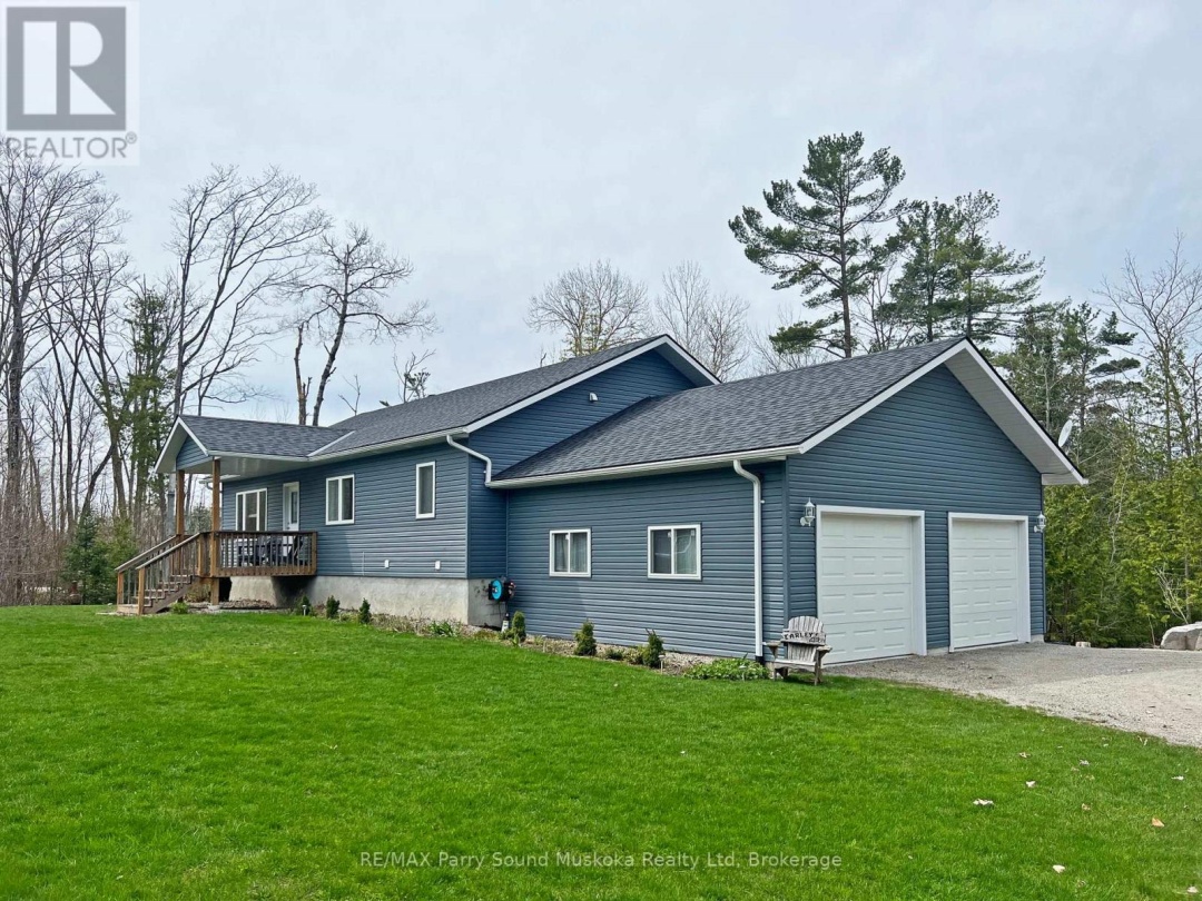 52 Meadows Avenue, Tay
