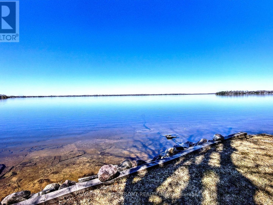 6 Oriole Road, Cameron Lake