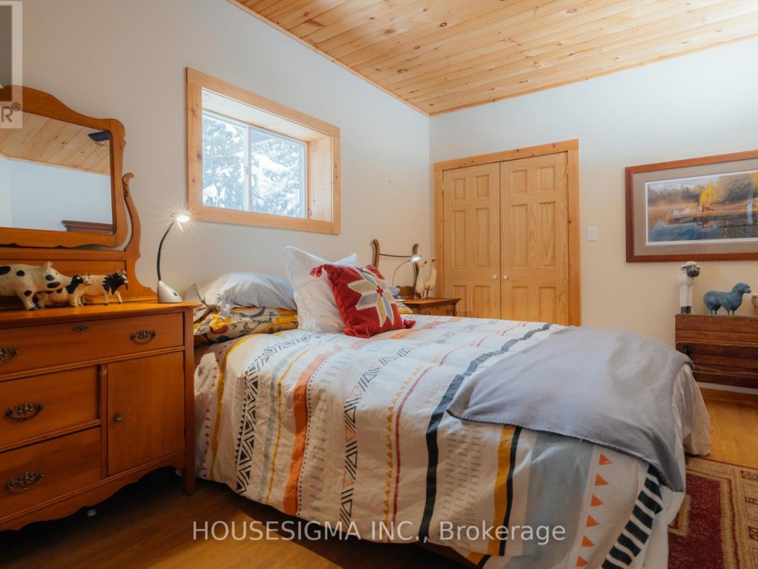1208 Minnow Drive, Kennisis Lake