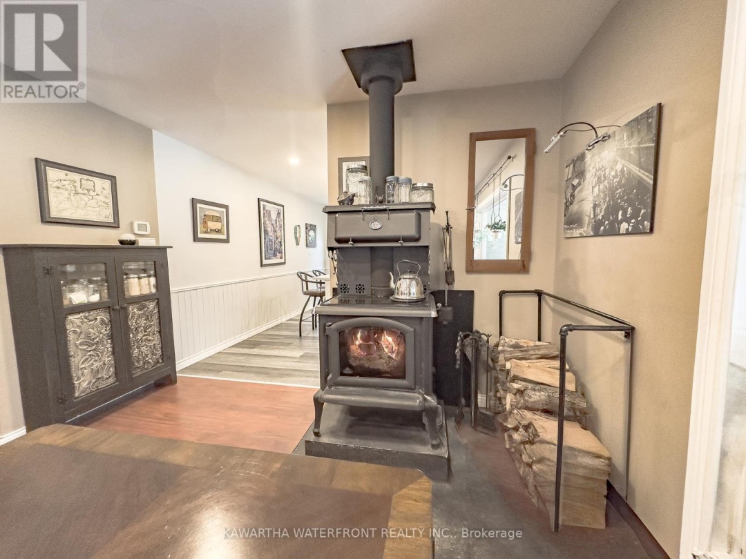 1170 ENGLISH CIRCLE, 