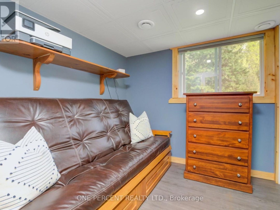 1105 Lakeshore Road, Gooderham Lake