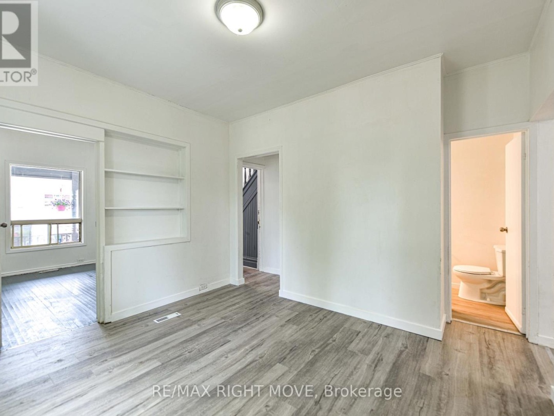 50 ALBERT STREET N, 
