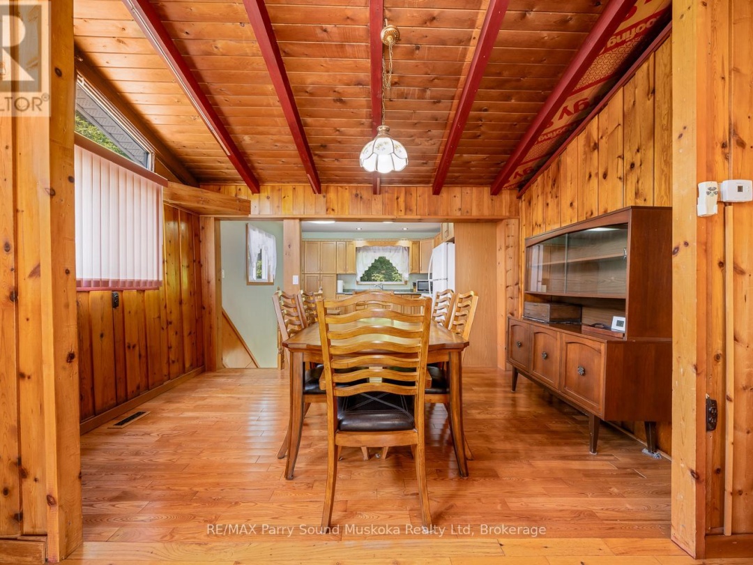 124 PINEWOOD ROAD, 