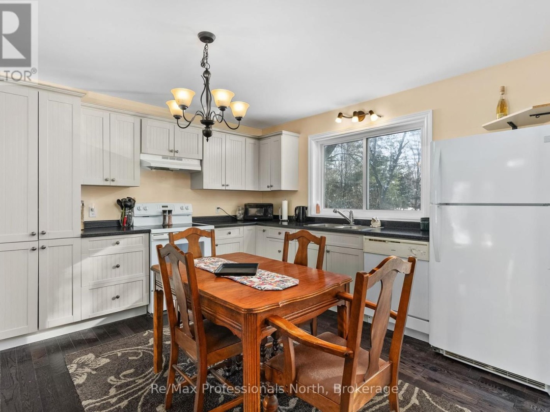 1011 Fitchett Lane, Riley Lake