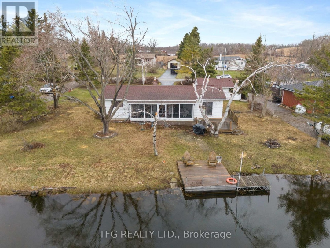 12 North Bayou Road, Sturgeon Lake