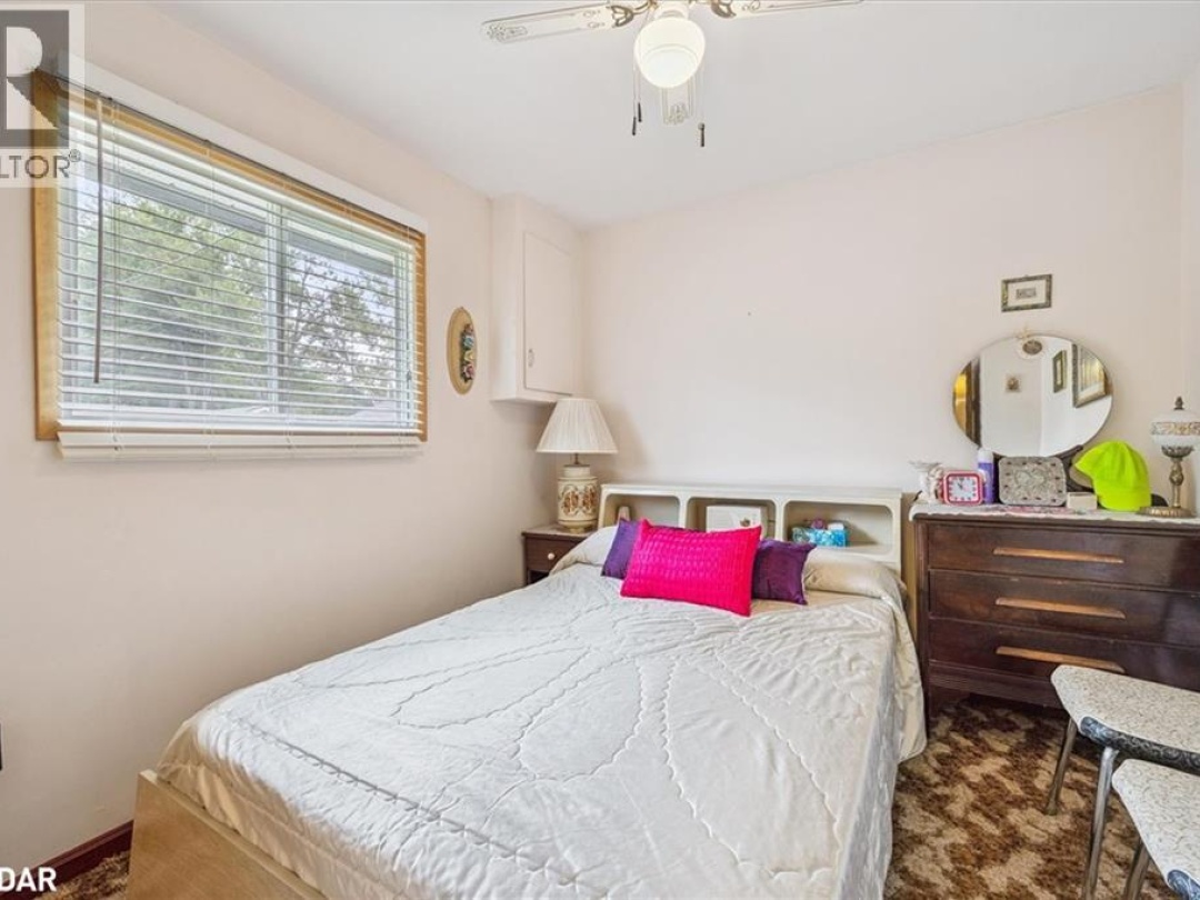 2762 LONE BIRCH Trail, 