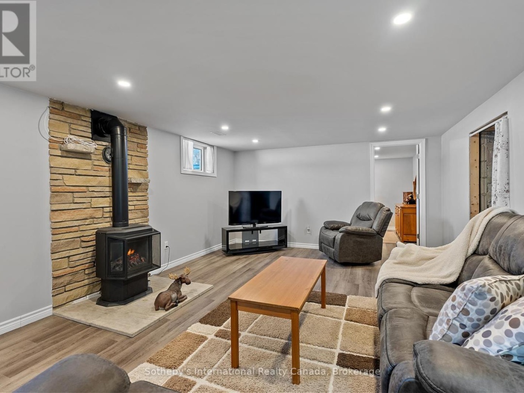 1179 St Peters Road, Maple Lake