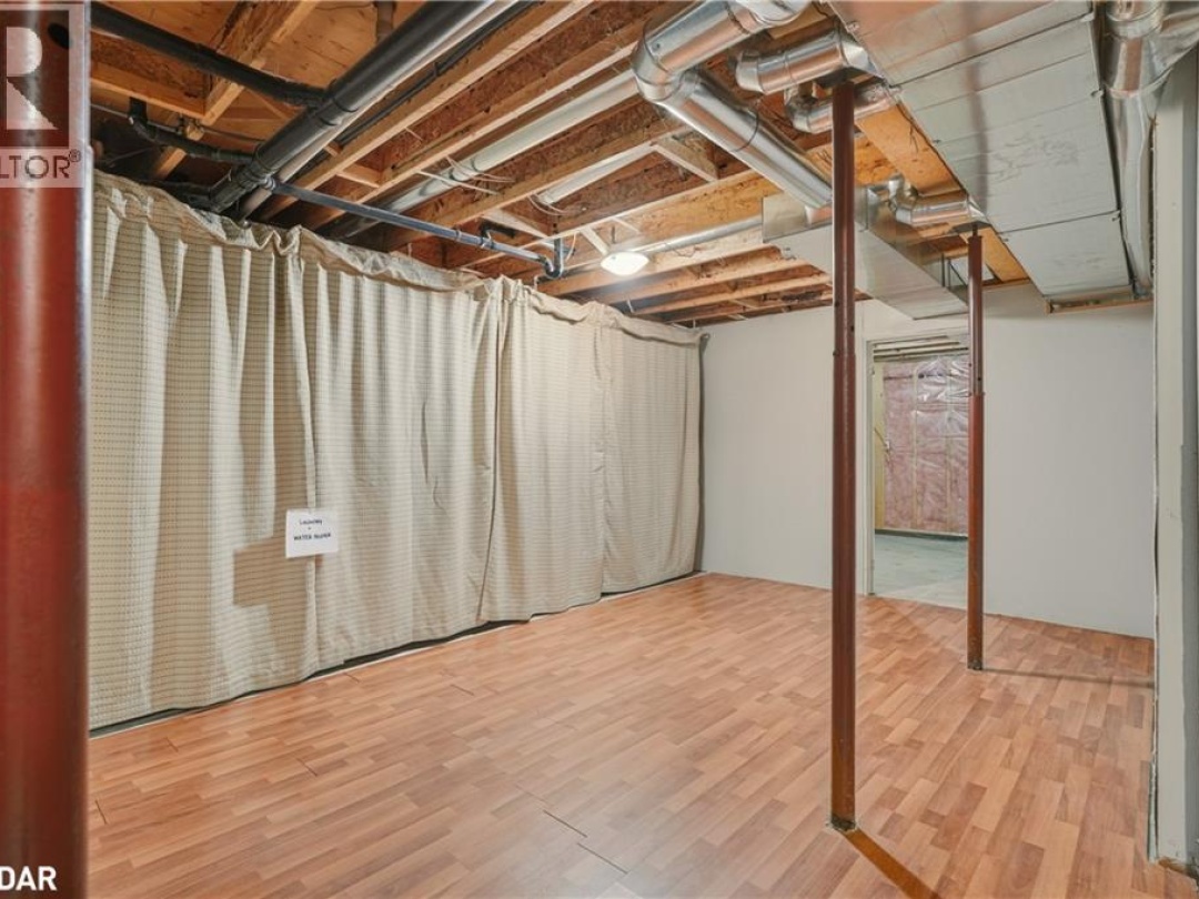 2372 KINNEAR Sideroad, 